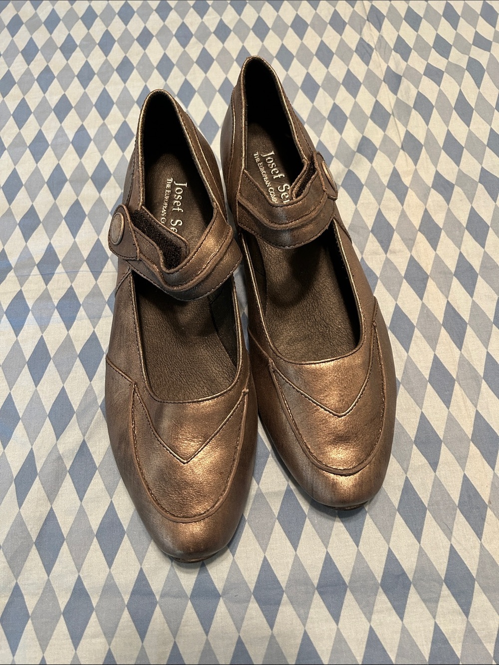 Josef Seibel metallic Mary Jane size 41